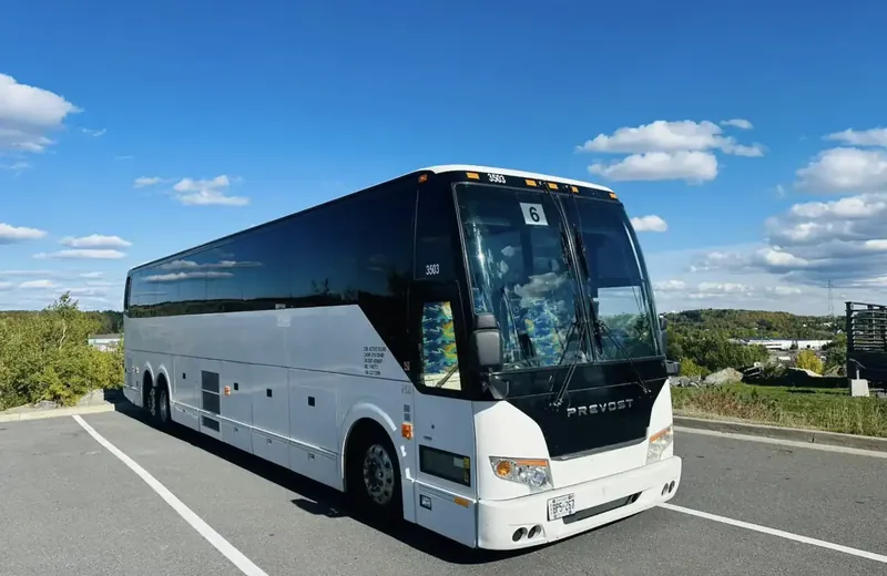Charter bus travel in Ontario
